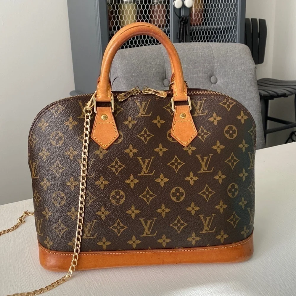 Louis Vuitton Alma Monogram with Gold Chain Beautiful Condition
